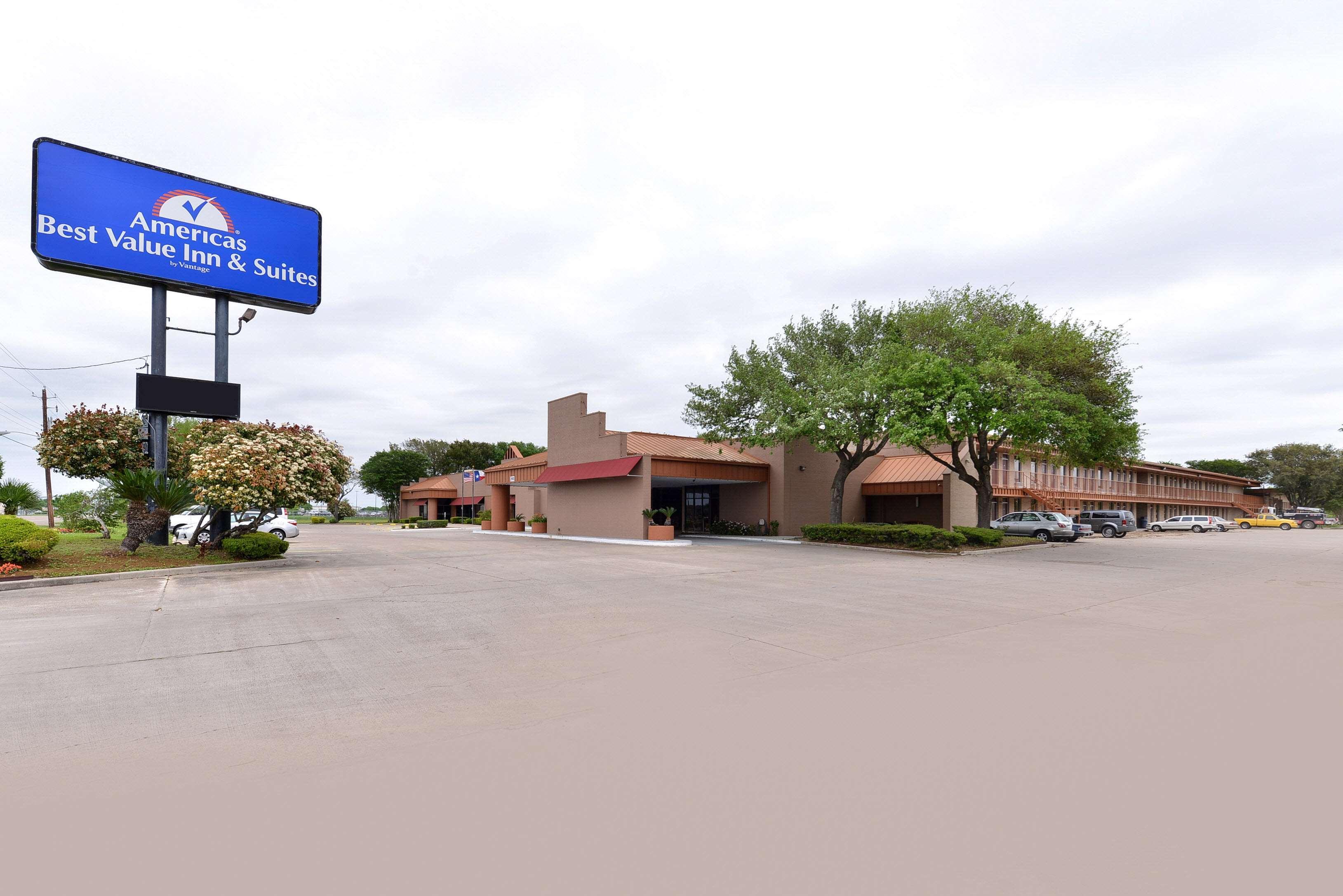 Americas Best Value Inn And Suites Victoria Exterior foto